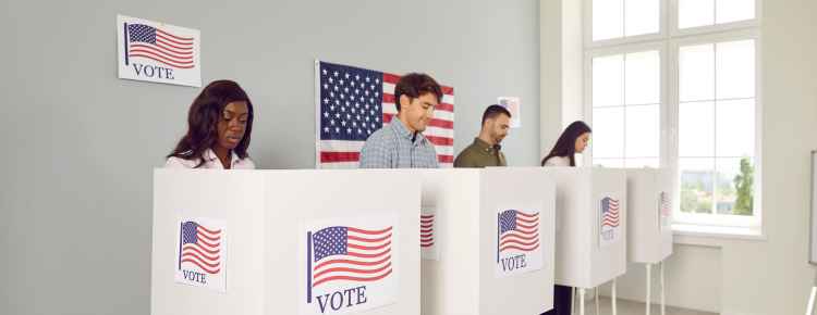 A US citizen voting in a federal election